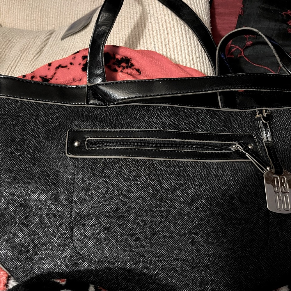 Large purse 9&Co. great like new condition .